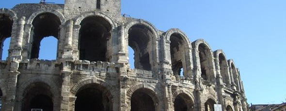 Le rovine dell'arena romana ad Arles