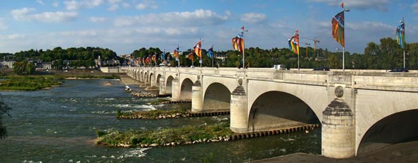 Il ponte di Tours